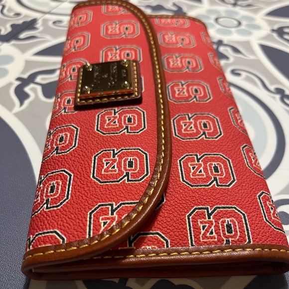 Dooney & Bourke Women’s NC State Monogram Leather Wallet - Picture 4 of 16